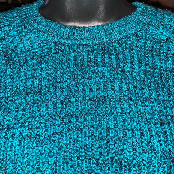 Tip Top Club International Sweater - Picture 2 of 3